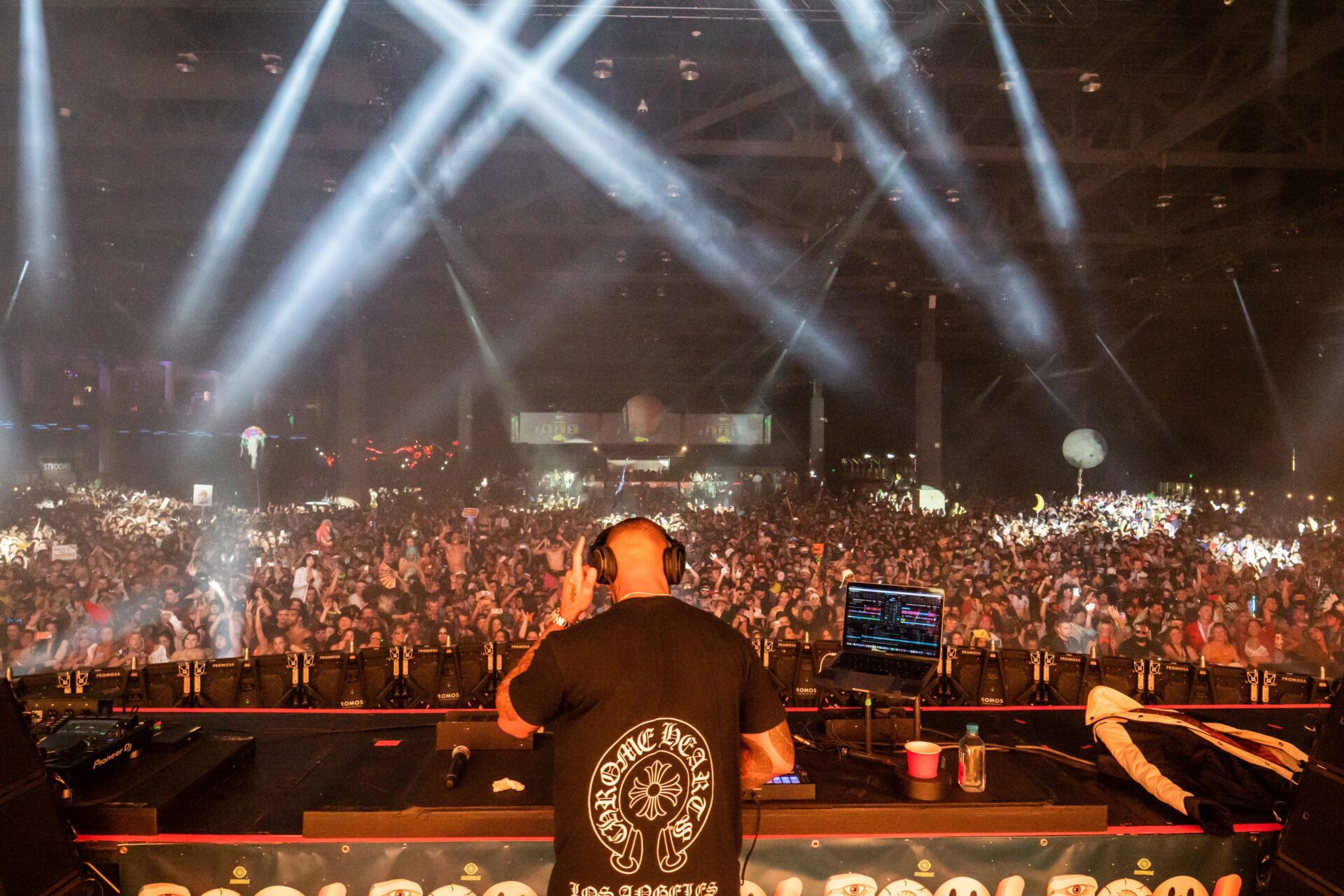 Live Band vs DJ for Indian Weddings: Which Entertainment Option Is Right for Your Big Day?