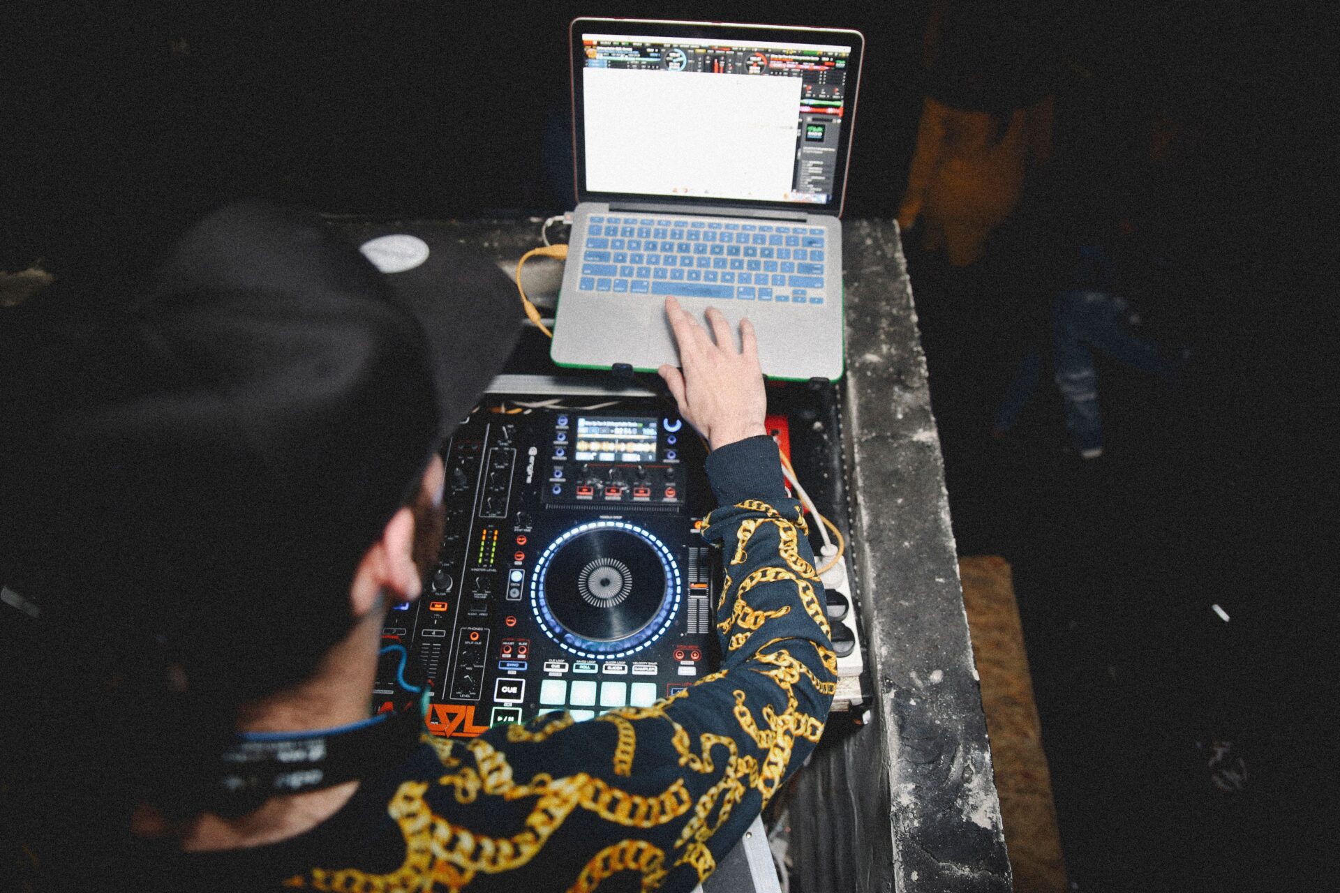 How to Choose the Best Wedding DJ in India